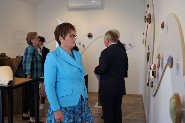 szucs-galeria-240503-str-115jpgABBD4958-6FA0-96C0-9B86-603CCFDF0056.jpg