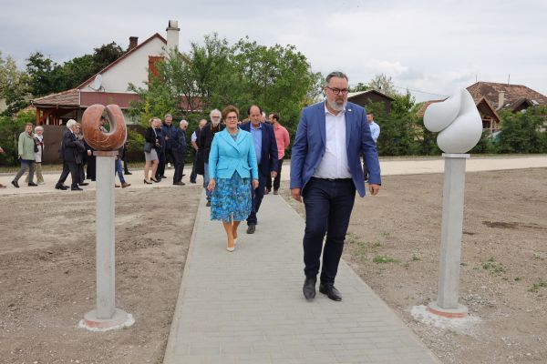 szucs-galeria-240503-str-83jpgF68E73F2-0D07-759E-1CA8-5761D74759B0.jpg