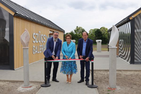 szucs-galeria-240503-str-86jpg3843D7BF-9149-6ABE-531B-9E9D452C4087.jpg