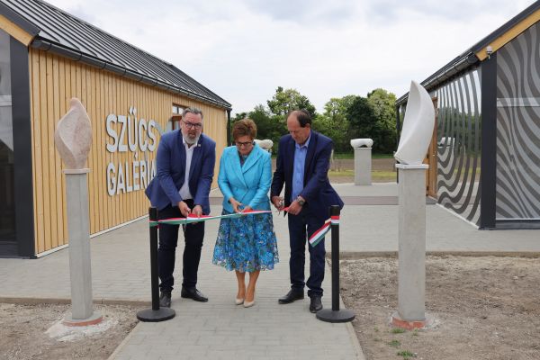 szucs-galeria-240503-str-89jpgD03BE053-EDF8-9C3B-B7EB-A5BD54B75A1F.jpg