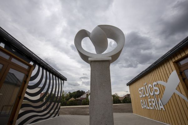 szucs-galeria-240503-str-8D28DAACC-8403-7131-6F29-3C779B49AD92.jpg