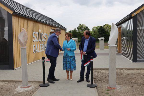szucs-galeria-240503-str-93jpg92C4DCE4-C80D-E73C-061A-9A9591AF41F2.jpg
