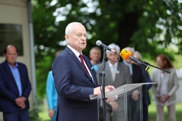 vorosmarty-emlekhaz-240503-str-47jpgDBD5D7AC-66D4-8EF5-77B9-6DB04577C6F1.jpg